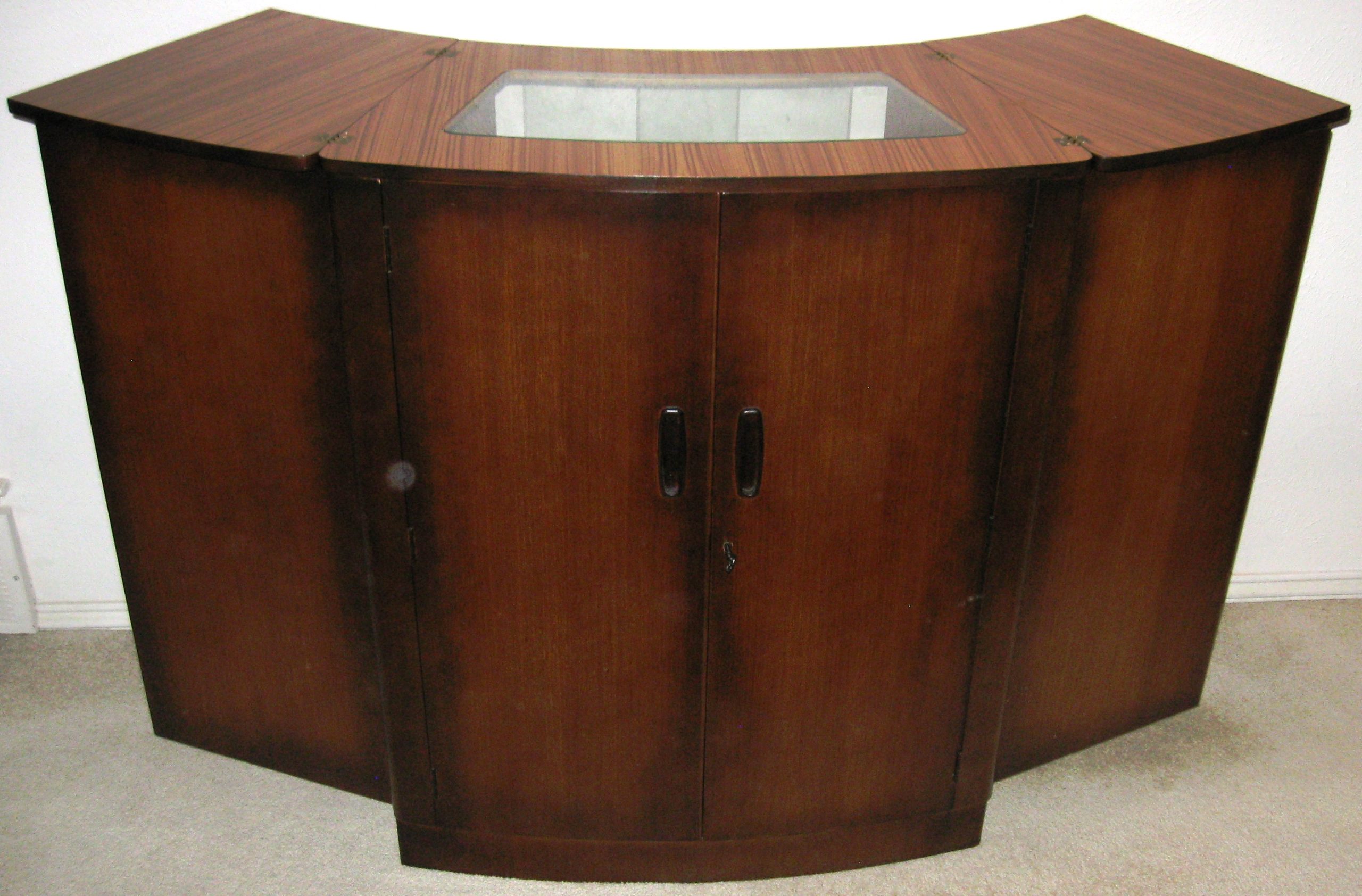 Portable 'Envelope Bar' of Outstanding Walnut - Image 4