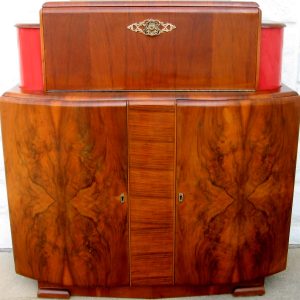 Large Pop-Up Bar of Burl Walnut with Small Side Lights