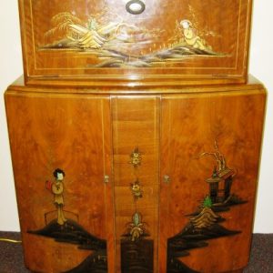 Pop-Up Bar of Walnut with Inlayed Oriental Motif