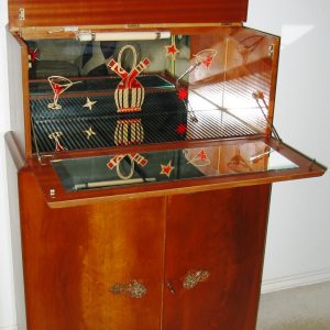 Specialty & Pop-Up Cocktail Cabinets